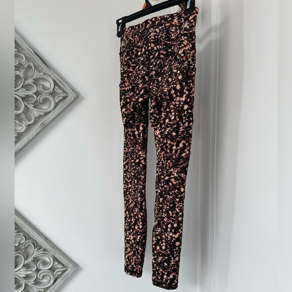 SOLD: LULULEMON 🍋 - Invigorate Leggings - Picture 1 of 11